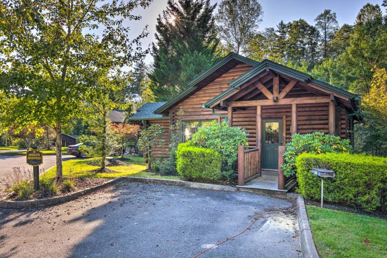 Dog Friendly, Romantic Mtn Getaway Hot Tub Pool Gatlinburg Exterior foto